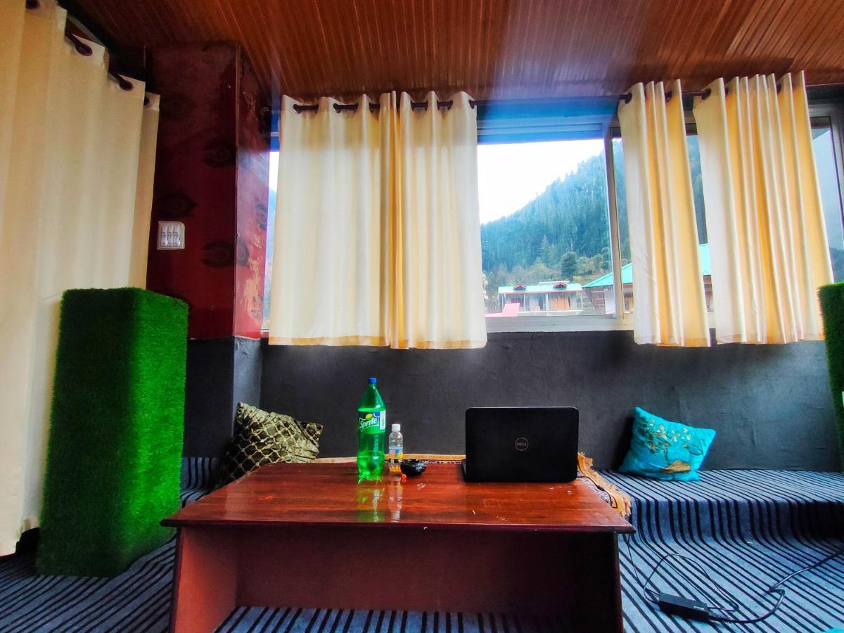 I Love Kasol Hostel & Rooftop Cafe Eksteriør bilde