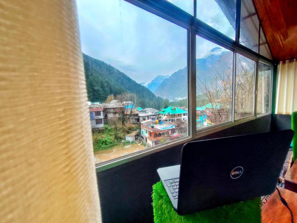 I Love Kasol Hostel & Rooftop Cafe Eksteriør bilde